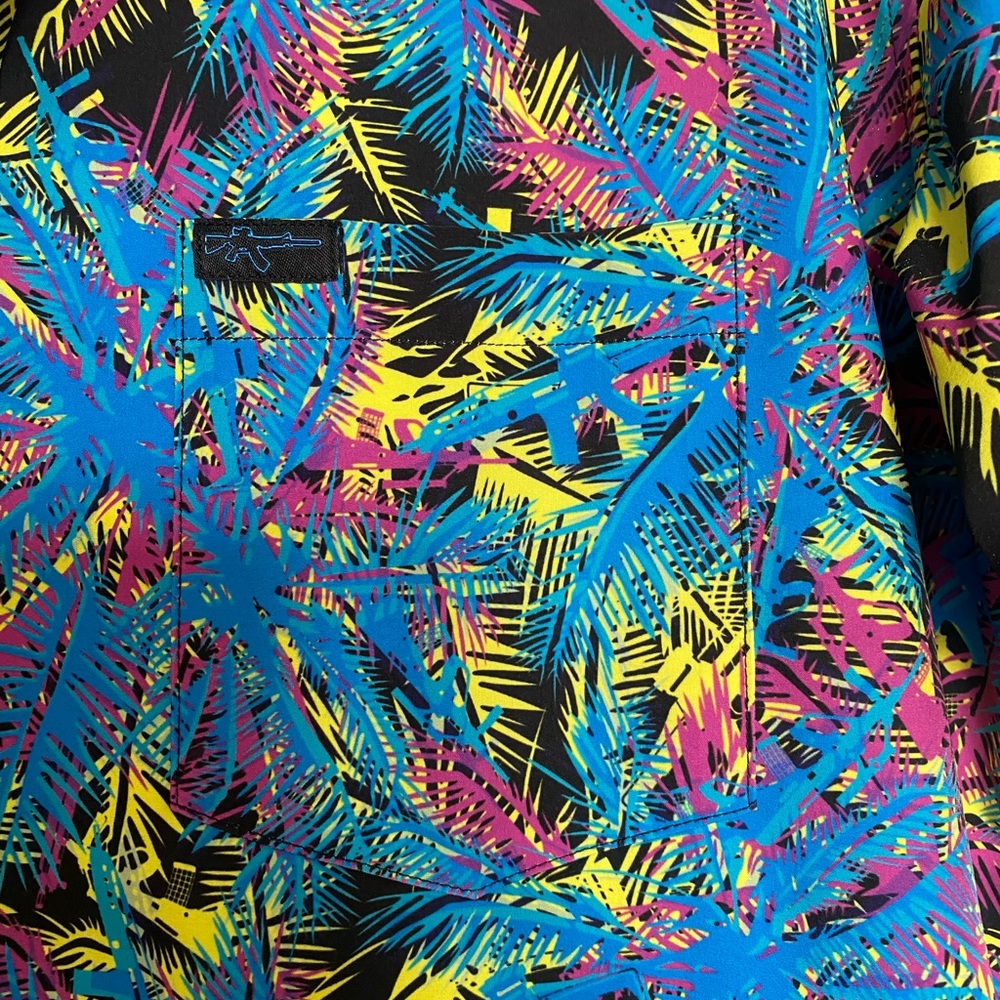 Retro Rifle 80’s Hawaiian shirt size medium - Picture 4 of 9